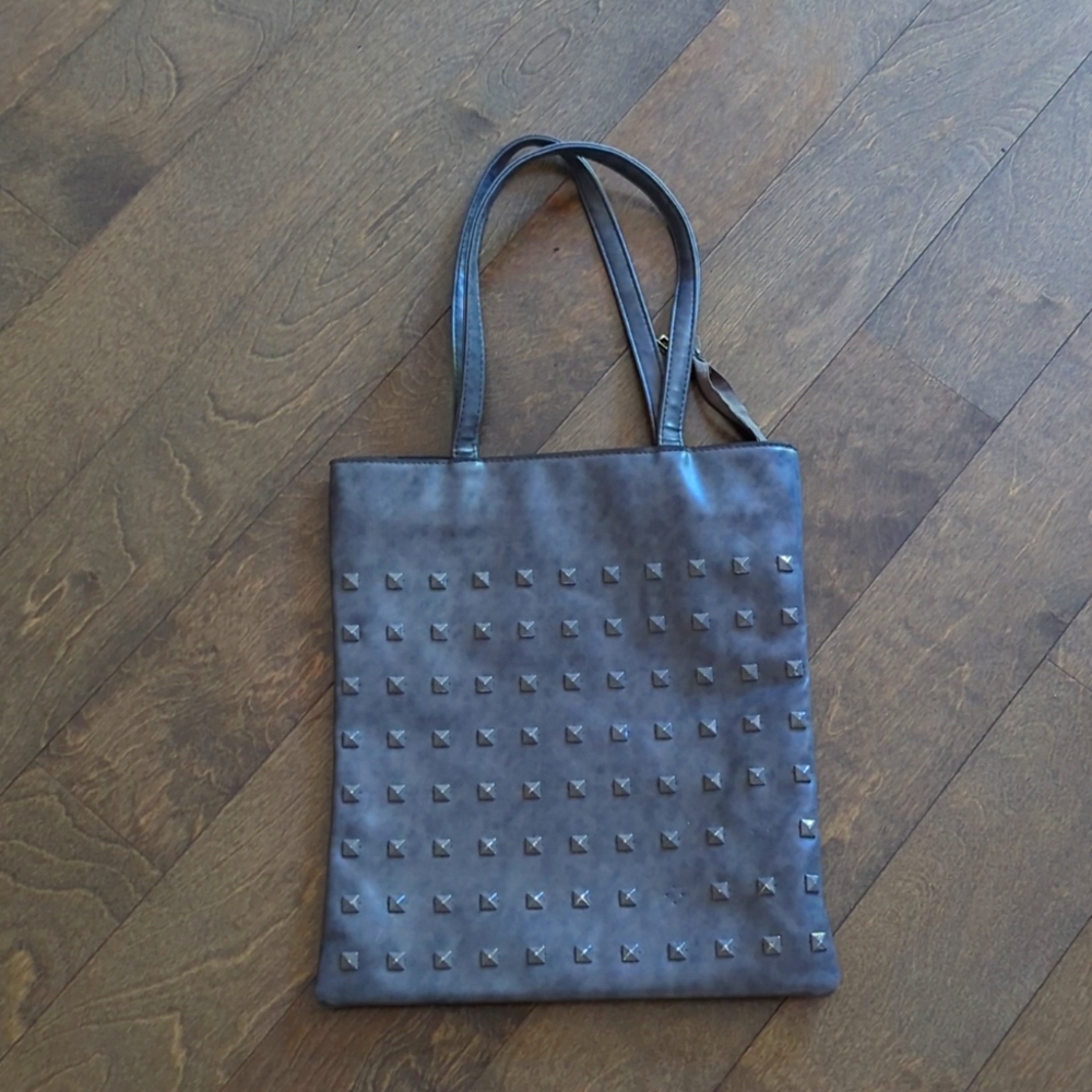 Gray studded bag with zipper